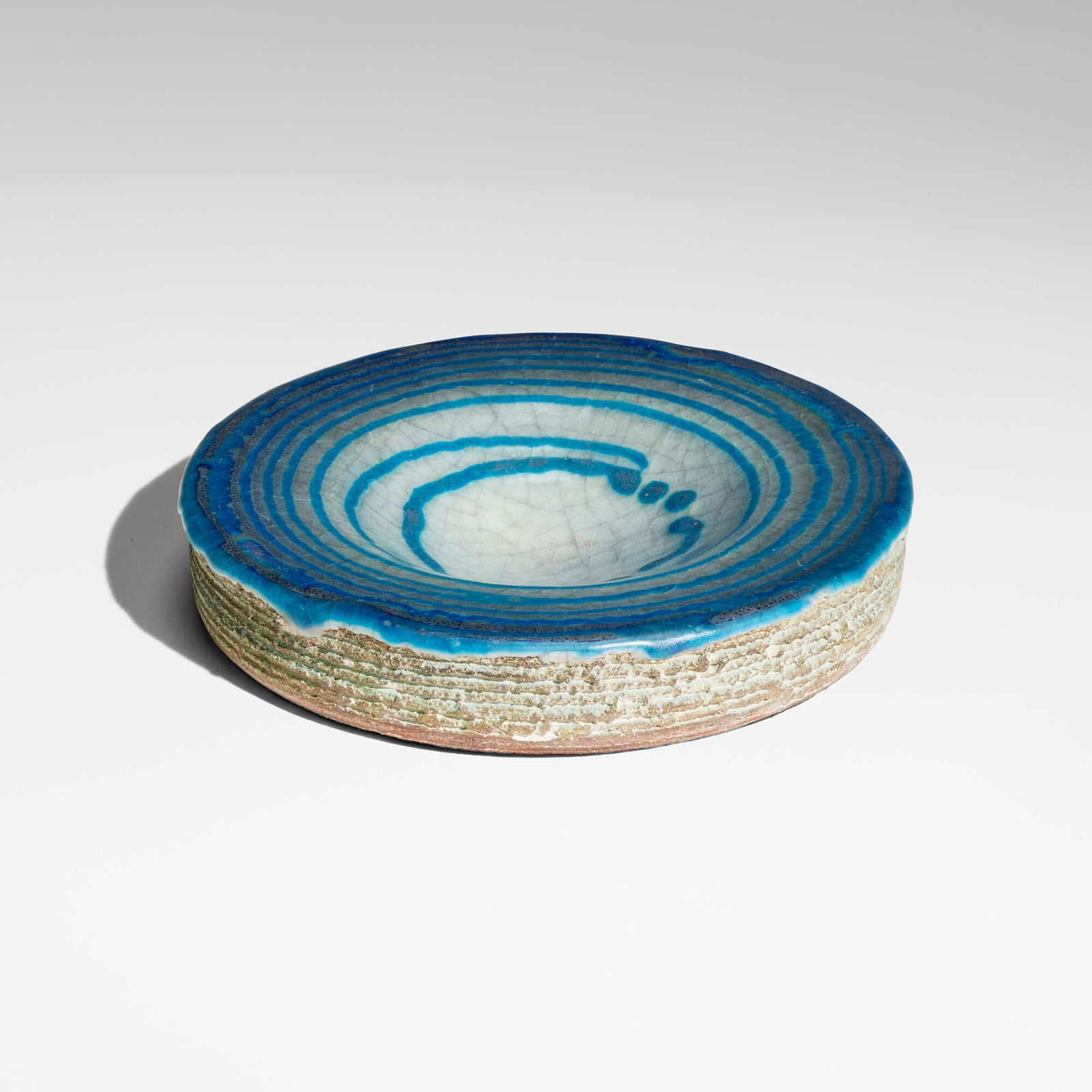 Glen Lukens, Low bowl (1 of 4)