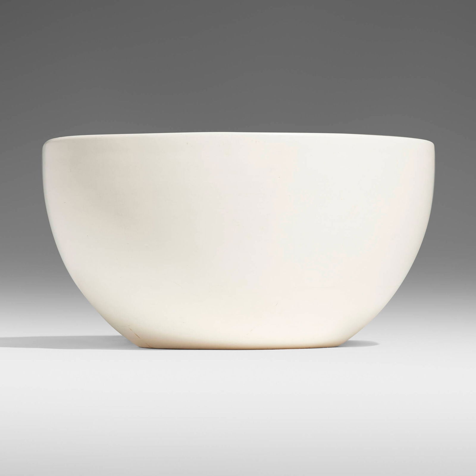 John Follis, Large planter, model FX-02: John Follis Large planter, model FX-02 Architectural PotteryUSA, 1960glazed ceramic 8.5 h x 16.5 w in (22 x 42 cm) Provenance: Collection of Max and Rita Lawrence, found