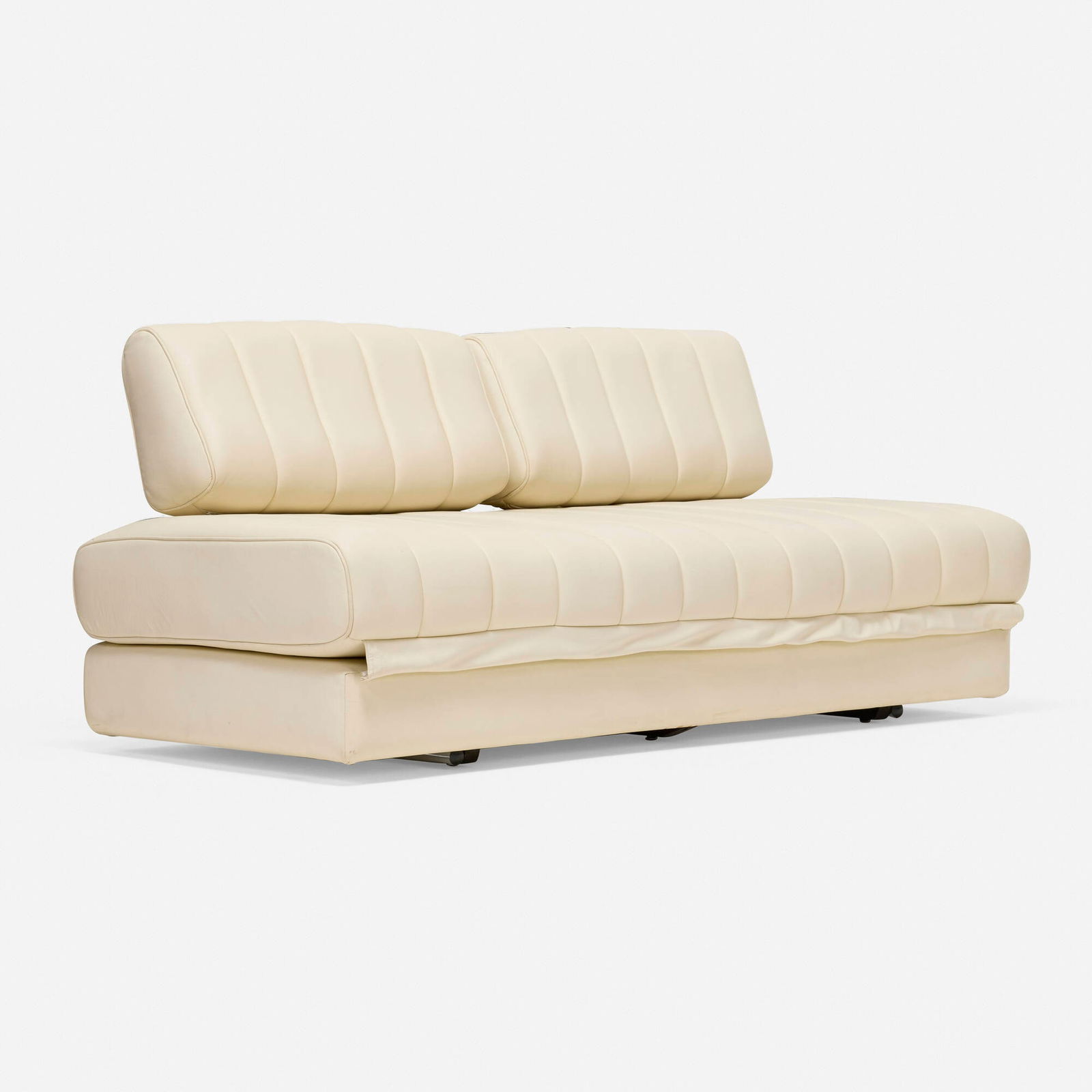 De Sede, DS 85 daybed: De Sede DS 85 daybed Switzerland, c. 1975leather, chrome-plated steel sofa: 33.5 h x 77 w x 37.5 d in (85 x 196 x 95 cm) bed: 23.5 h x 77 w x 70.5 d in (60 x 196 x 179 cm) Provenanc