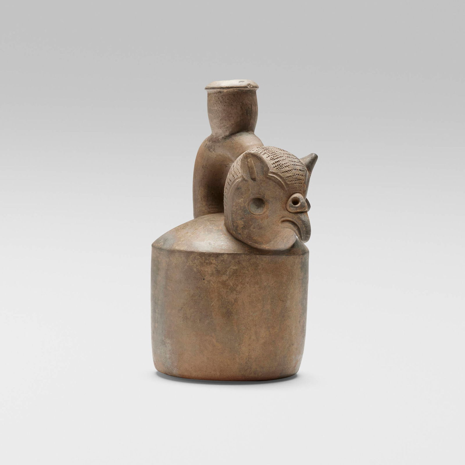 Vicus, Owl stirrup vessel (1 of 3)