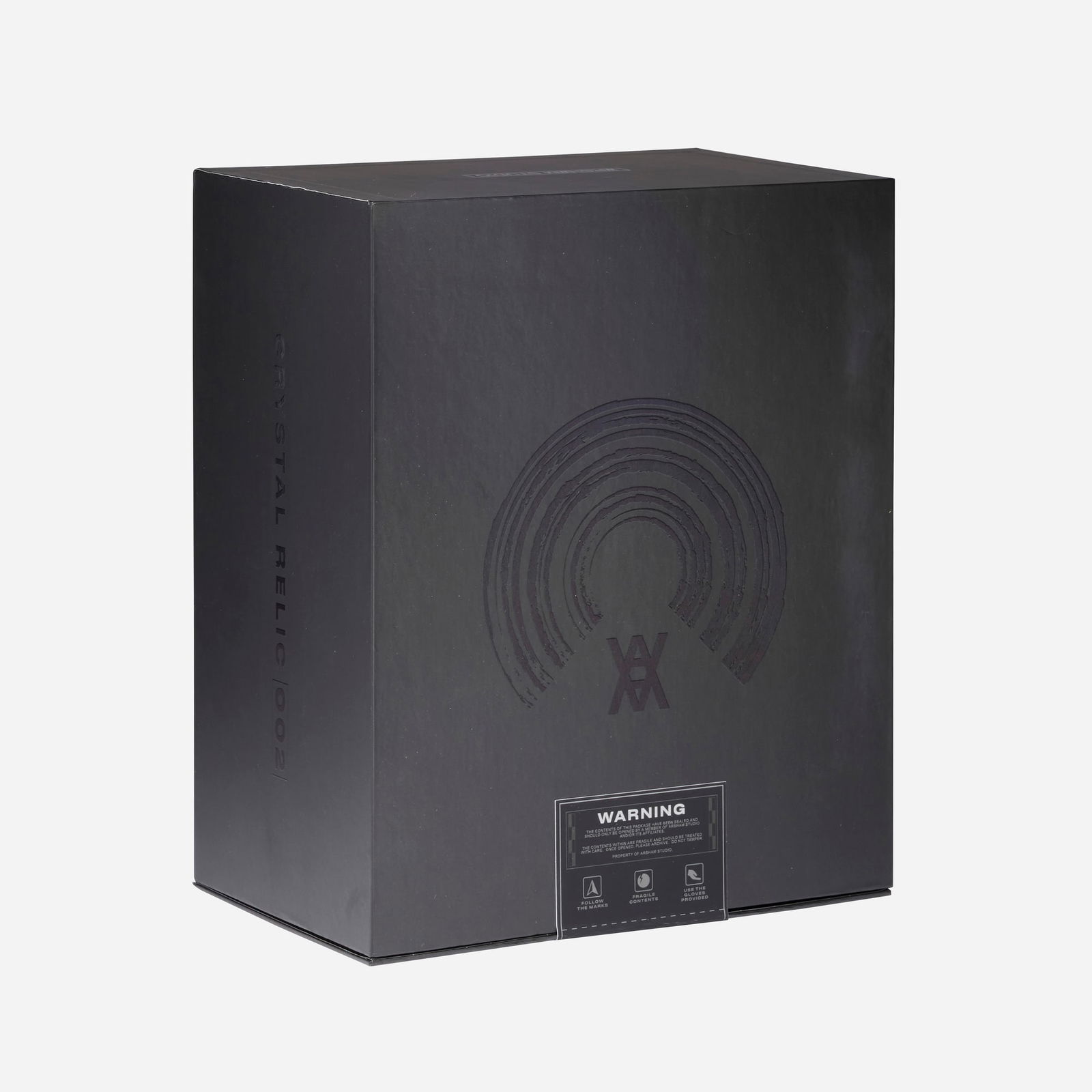 Daniel Arsham, Crystal Relic 002 (GameBoy): Daniel Arsham Crystal Relic 002 (GameBoy) 2002cast resin gameboy: 5.75 h x 3.5 w x 1.25 d in (15 x 9 x 3 cm) cartridge: 2.625 h x 2.25 w x 0.25 d in (7 x 6 x 1 cm) This work is from the edi