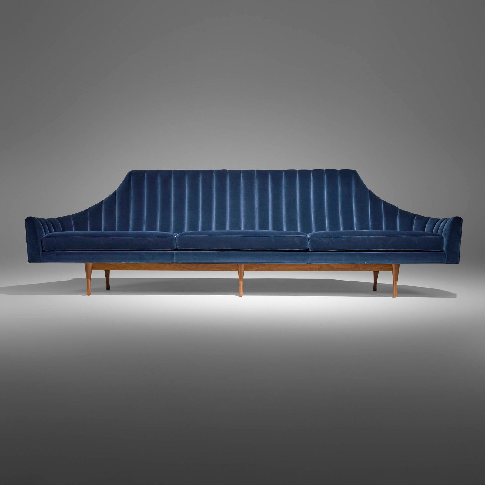 Paul McCobb, Symmetric sofa (1 of 4)