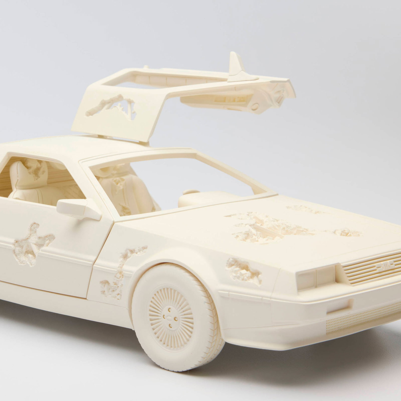 Daniel Arsham, Eroded Delorean - 4