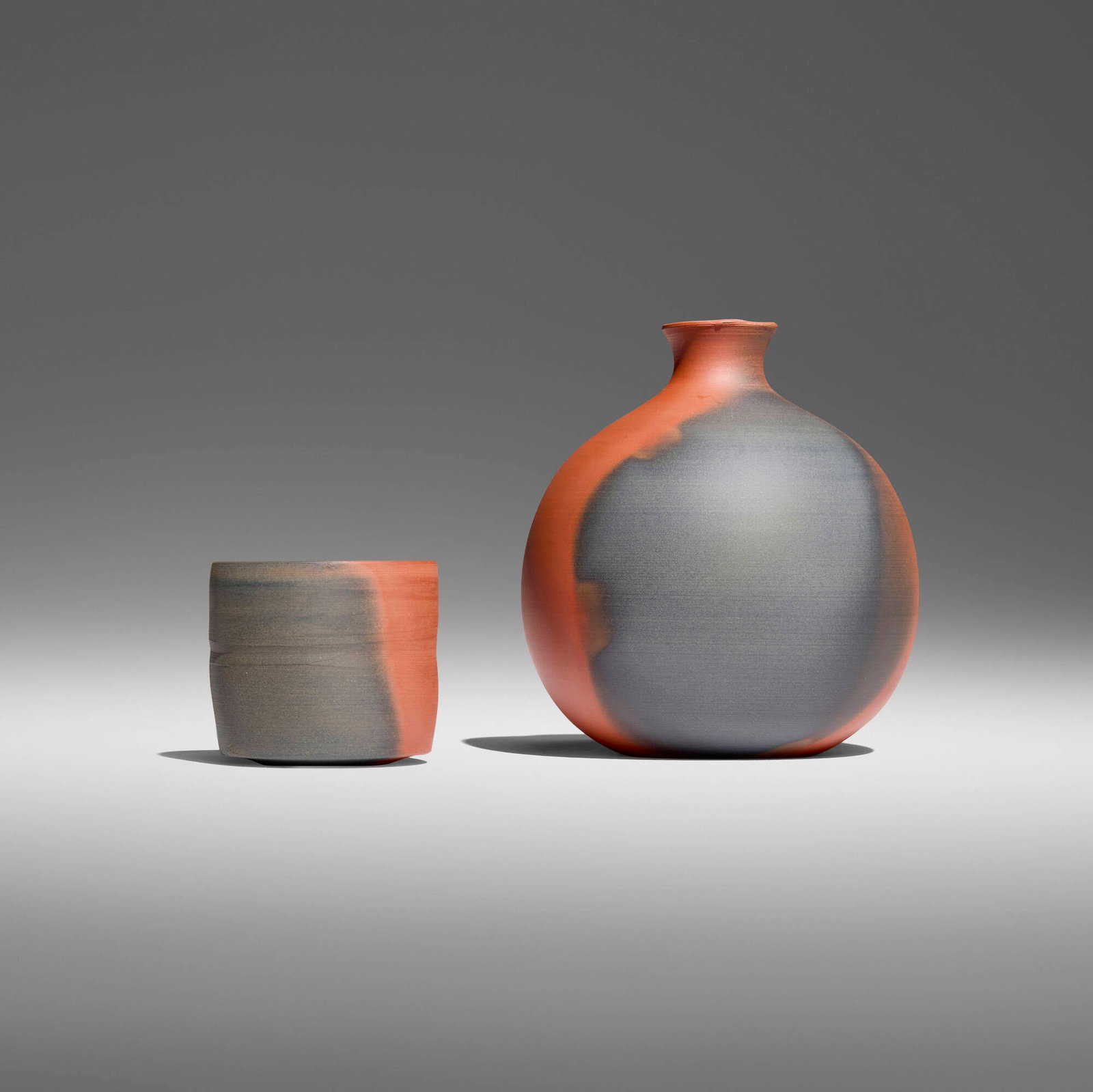 Ito Sekisui V, Sake bottle and cup, set of two (1 of 5)