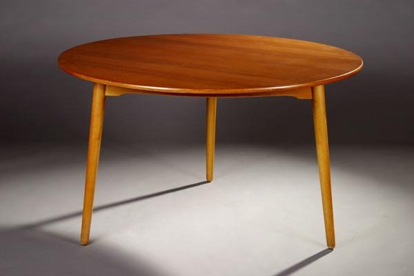 Hans J. Wegner Dining Table Fritz Hansen: Dining table (model no. 4602) Fritz Hansen, designed 1958 47.25"diameter x 28"h