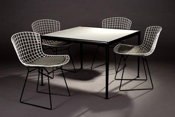 Richard Schultz & Harry Bertoia: Table and 4 side chairs Knoll, table designed 1966 and chairs 1952 Table: 26.25"h x 37.75" x 37.75" Chairs: 21"l x 22"d x 30"h