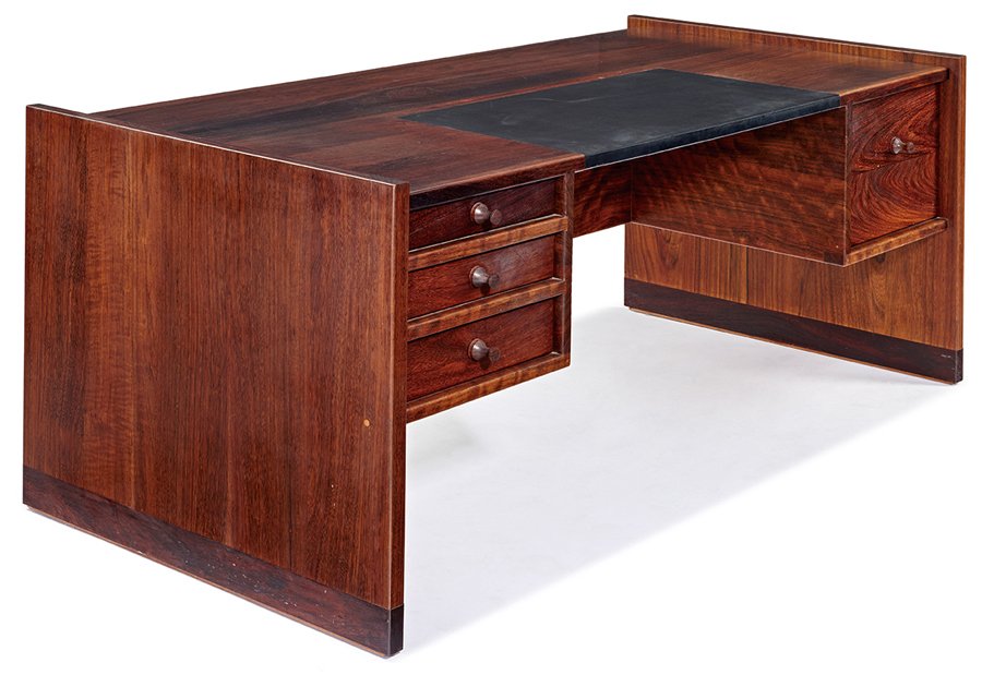 John Nyquist, Executive desk (1 of 1)