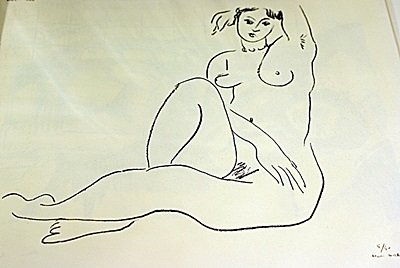 EXTREMELY RARE ORIGINAL LITHOGRAPH BY ARTIST HENRI: LITHOGRAPH IN THE MANNER OF HENRI MATISSE, BEARING THE SIGNATURE IN A LIMITED EDITION TITLED "NU ASSIS, BRAS GAUCHE SUR LA TETE", CIRCA 1929. Matisse’s discovery of his true profession came about in
