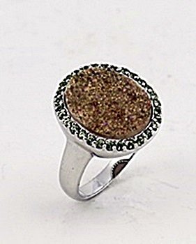 SILVER RING WITH DRUSY AND PERIDOT: Stone : DRUSY Metal : SILVER MM: 16X12 Finish : POLISHED shape : OVAL Gmwt: 5.00 color : OFF...