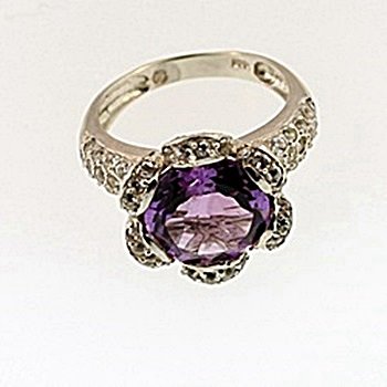 SILVER RING WITH AMETHYST AND WHITE ZIRCON: Stone : AMETHYST Metal : SILVER Cts: 3.00 Finish : POLISHED shape : OCT Gmwt: 5.00 color : ...