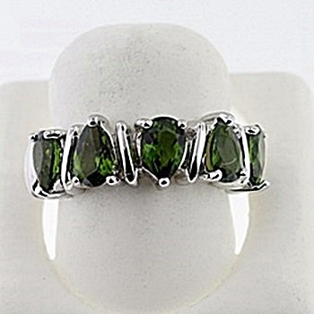 SILVER RING WITH CHROME DIOPSIDE: Stone : CHROME DIOPSIDE Metal : SILVER Cts: 2.25 Finish : POLISHED shape : PEAR Gmwt: 3.00 color: GREEN Size; 5.5