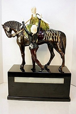 Romeo and Juliette - Bronze and Ivory Sculpture by: In our opinion a work from the artist’s model, originating in his circle and cast during his lifetime or shortly thereafter, in the manner of Poertzel, bronze and ivory sculpture, Romeo and Juliette