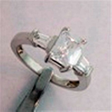 Sterling Silver CZ Engagment Ring: Sterling Silver CZ Engagment Ring SZ 7