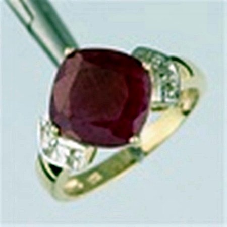 Ruby & Diamond 10K Gold Ring: 3 ctw. Ruby & Diamond 10K Gold Ring SIZE 7.5