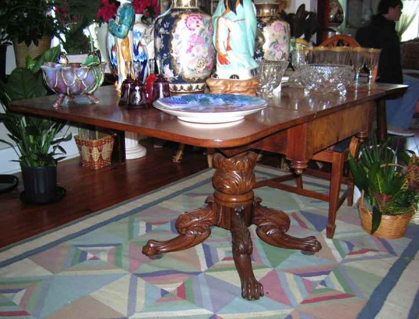 American Federal Acanathus Carved Drop Leaf Breakfas