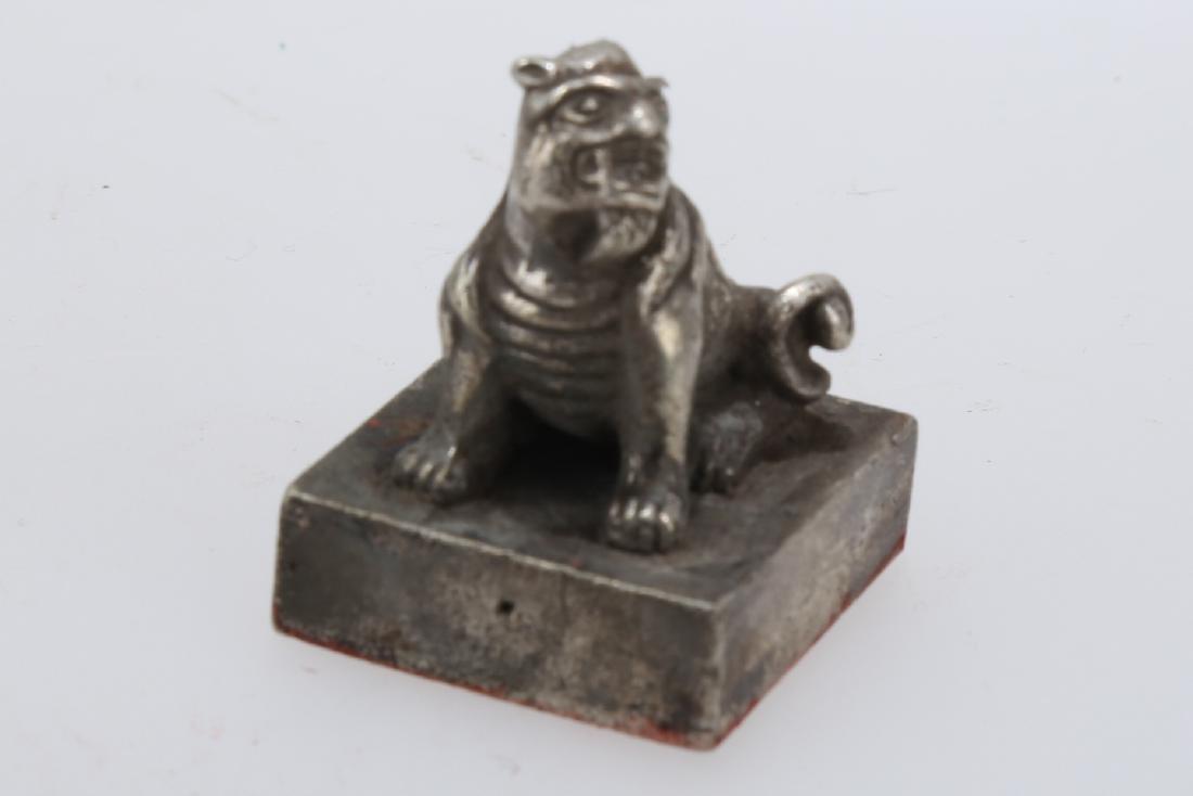 A LIONS BUTTON SEAL.J050 (1 of 5)