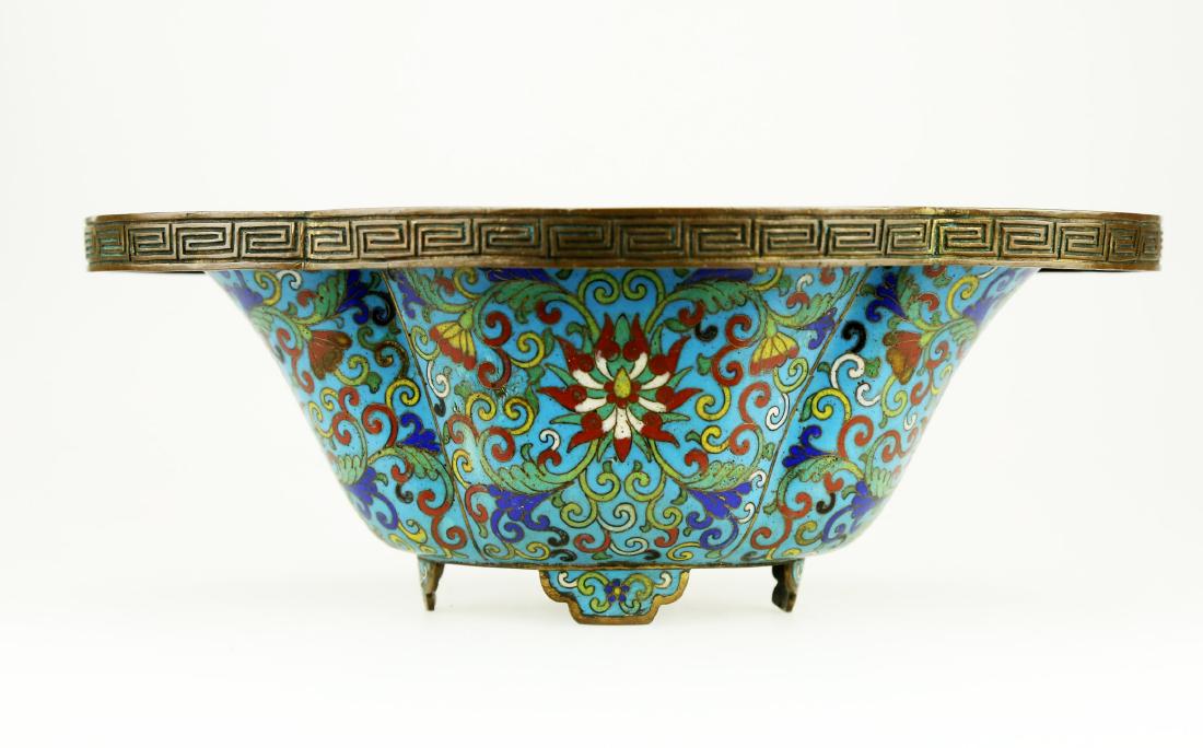 A LOBATED OVAL FORM CLOISONNE PLANTER.J032 (1 of 7)