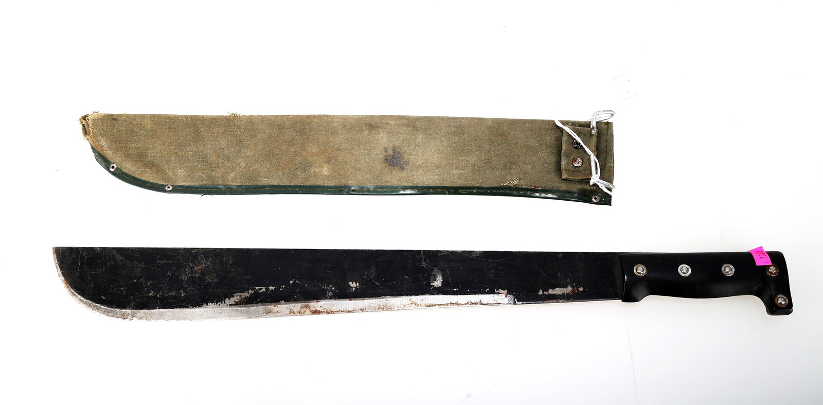 A MACHETE WITH CLOTH CASE.J076.: A MACHETE WITH CLOTH CASE.J076.Measure: Height 22.5".Domestic shipping (48 states): $49.J076.