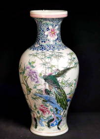 A FAMILLE ROSE PORCELAIN VASE OF DISH BUCCAL.THE BASE MARKED WITH DA QING YONG ZHENG NIAN ZHI BLUE (1 of 8)