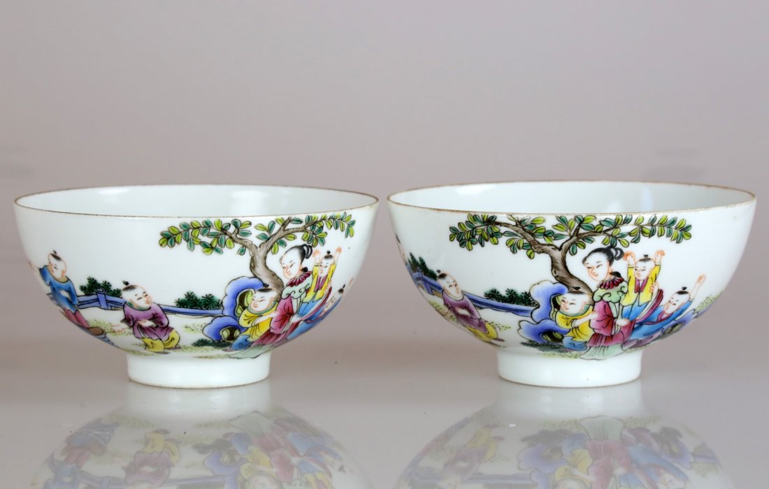 (2) PAIR OF FAMILLE ROSE EGGSHELL PORCELAIN BOWLS. (1 of 8)