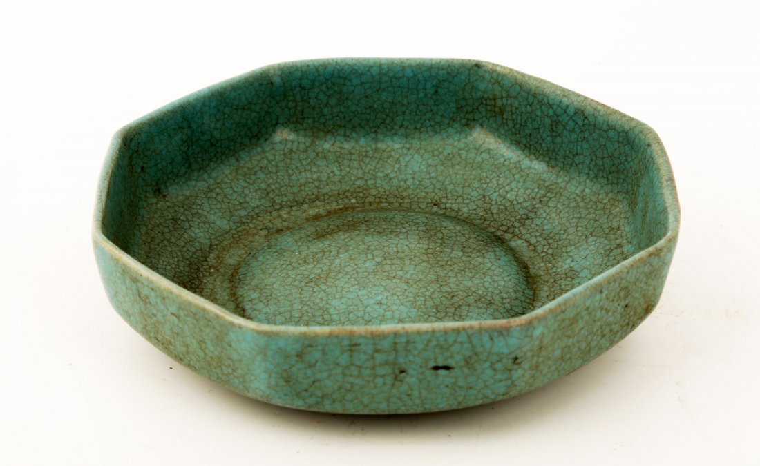 CHINESE CRACKLE CELADON OCTAGONAL PLATE WITH THREE (1 of 6)