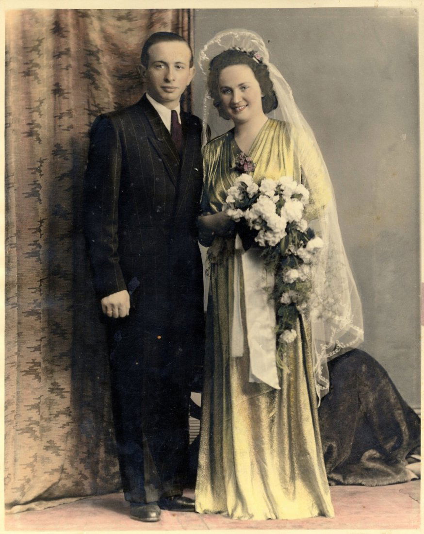 Lot of Family Pictures [85], from the First Half of the: Lot of family pictures, children and a wedding, most are studio pictures. Old, full family album. Large picture in a wood frame. The other pictures are framed in cardboard portfolios with matting. Eur