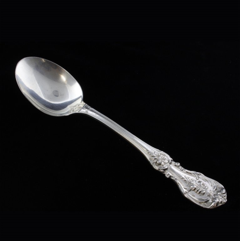 Sterling Reed & Barton Francis I Spoon: Est $ 100-200 Sterling spoon made by Reed & Barton with the1907 Francis I (Multi motif) pattern designed by Ernest Meyers. The spoon is marked sterling next to Reed & Barton on the reverse of the hand