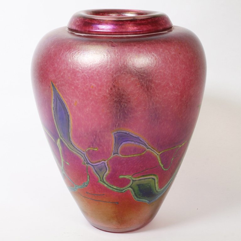 Large Robert Held Art Glass Vase: Est $ 150-300 Large iridescent art glass vase signed by Robert Held and measures 11 1/2" tall. Third party shipping.