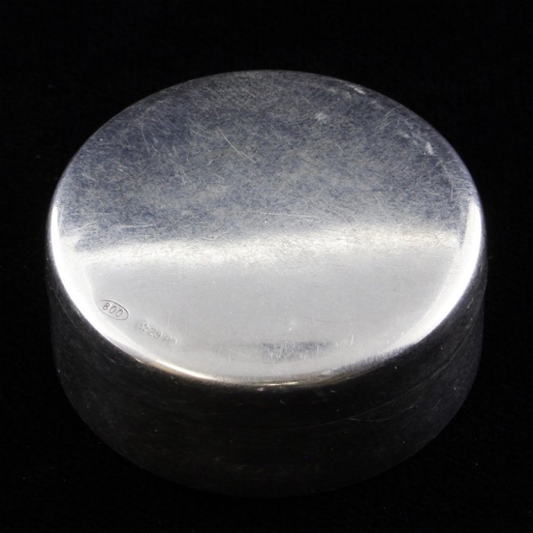 Italian 800 Silver Padova Pill Box: Est. $20 - 35 Italian 800 Silver Padova Pill Box. Measures 1.5 inches across by .5 inch deep. Weighs 11.1 grams. Marked on both lid and base: Star, 29, PD(Padova)