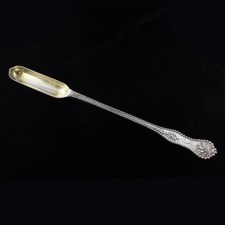 Dominick & Haff Sterling Marrow or Cheese Scoop: Est. $40 - 60 Dominick & Haff Sterling Marrow or Cheese Scoop. Weighs 1.24 ozt. Dominick & Haff Sterling in the Charles II pattern, derivation of the Kings pattern, long handle marrow or cheese scoop.