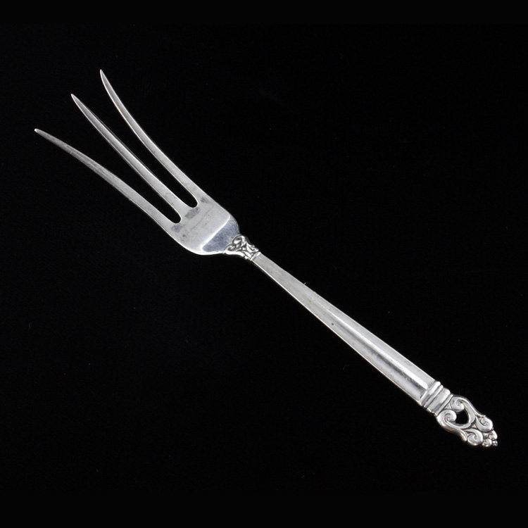 Royal Danish by International Sterling Lemon Fork: Est. $15 - 30 Royal Danish by International Sterling Lemon Fork . Weighs 0.37 ozt. Measures 4.75 inches.
