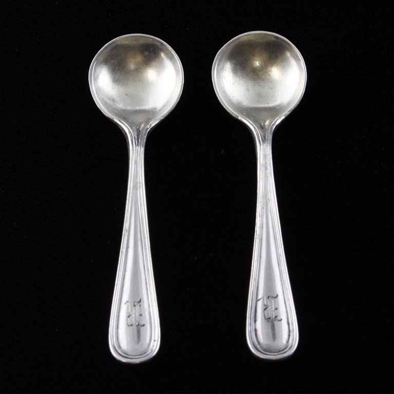 Two Watson Individual Sterling Salt Spoons: Est. $10 - 15 Two Watson Individual Sterling Salt Spoons. Weighs 0.18 ozt. Commonwealth pattern. Measures 2 inches.