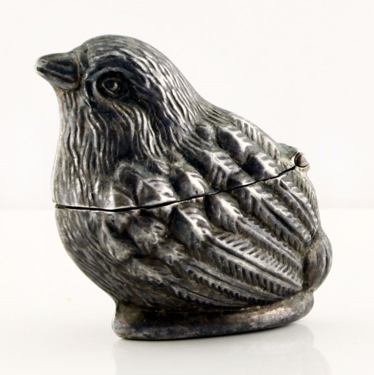 Sterling Hinged Bird Trinket: Est. $30 - 50 Sterling Hinged Bird Trinket. Weighs .60 ozt. Measures 1.625" tall. Marked 925, G, Sterling