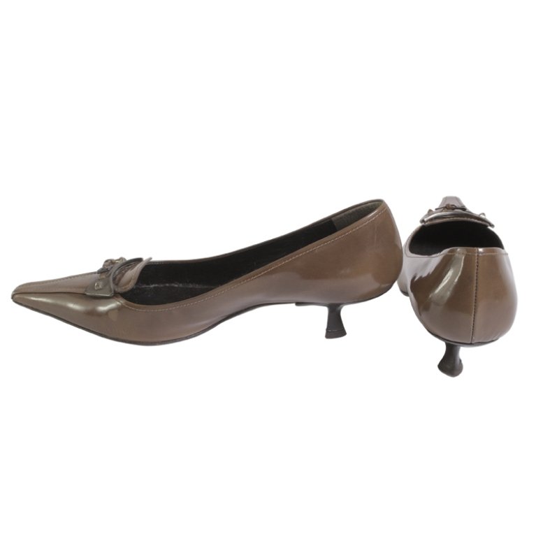 Brown Prada Ladies Shoes: Est. $75 - 150 Brown Prada Ladies Shoes. Marked Prada Made in Italy. 38. Vero Cuoio. Shoes have wear and condition issues that are normal with use. Comes with Prada dust bag.