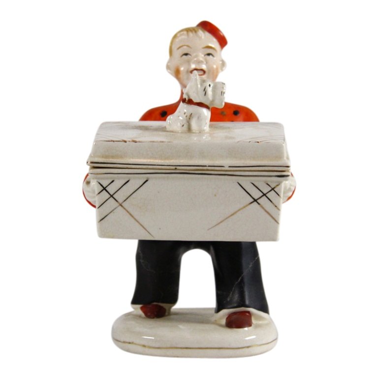 Ceramic Philip Morris Scottie Cigarette Container (1 of 5)