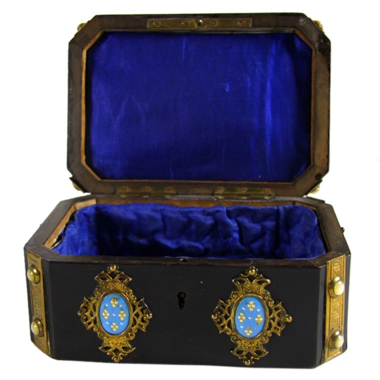 Black Laquer Box (1 of 4)