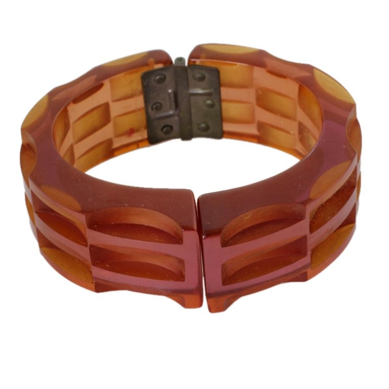 Vintage Bakelite Hinged Bangle Bracelet (1 of 3)