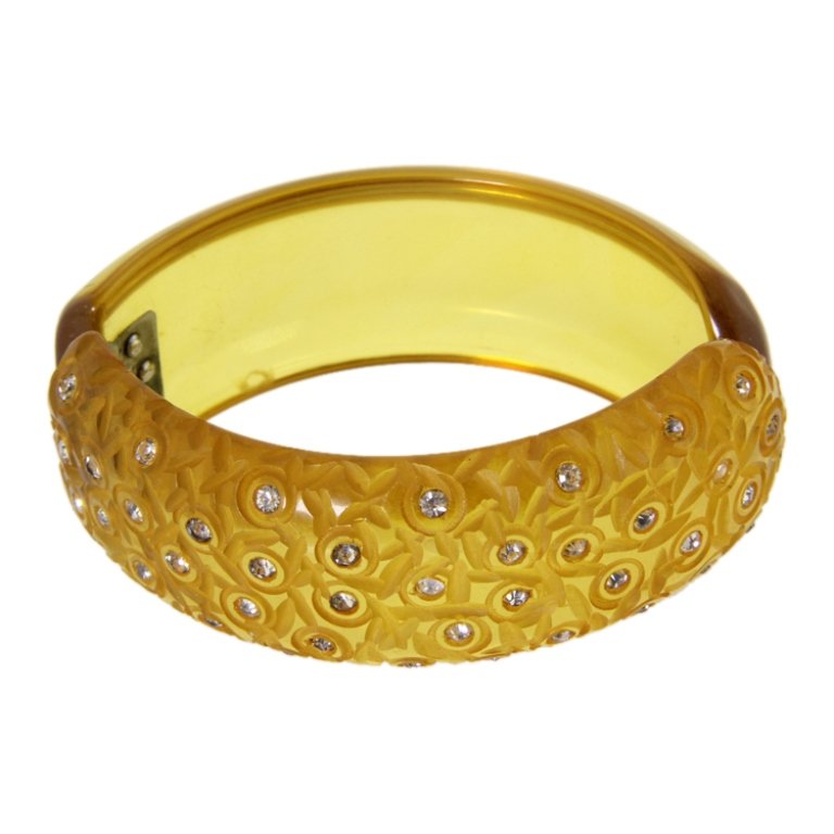 Vintage Carved Bakelite Bracelet (1 of 1)