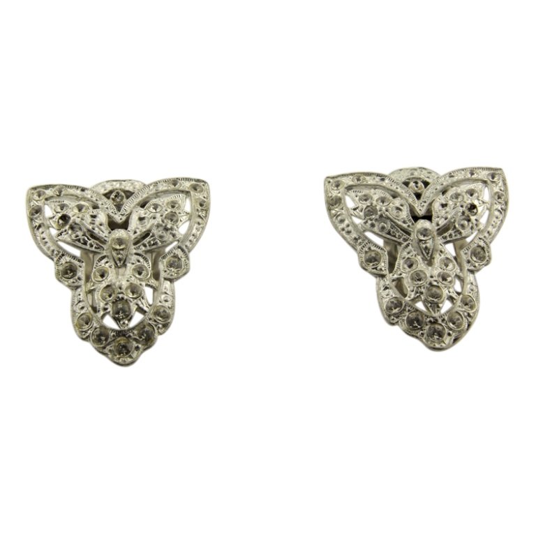 Vintage ATI80112 Art Deco Shoe Clips: Est. $ 25 - 50 Vintage ATI80112 Art Deco Shoe Clips. Clips are missing some rhinestones.