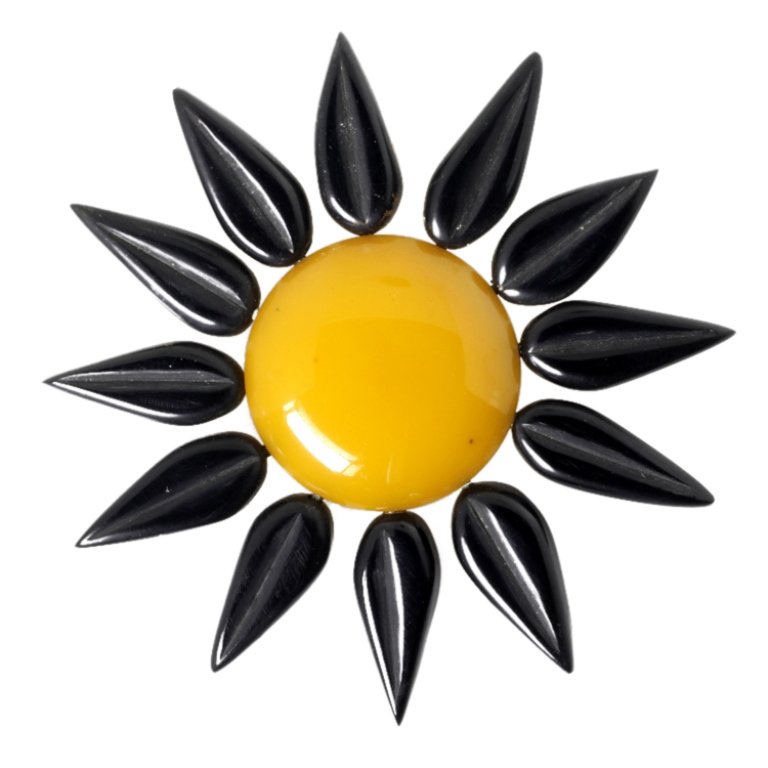 Vintage Bakelite Flower Brooch (1 of 2)