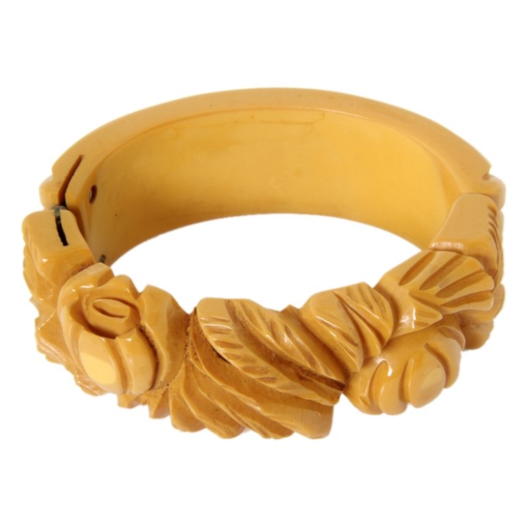 Vintage Carved Bakelite Bracelet Hinged (1 of 3)