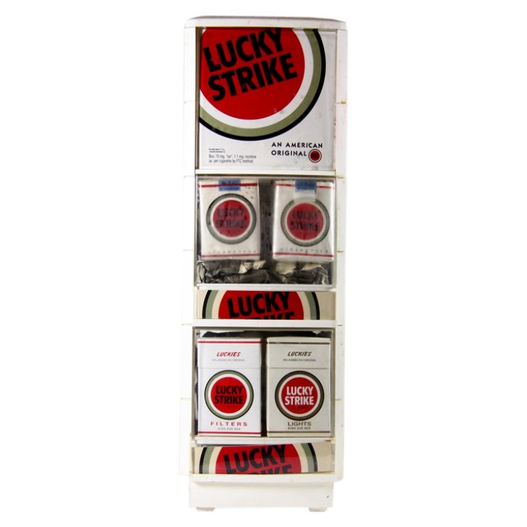 Lucky Strike Cigarette Display (1 of 3)