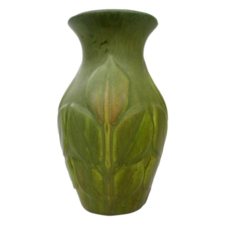 Roseville Velmoss 8 Inch Vase (1 of 3)