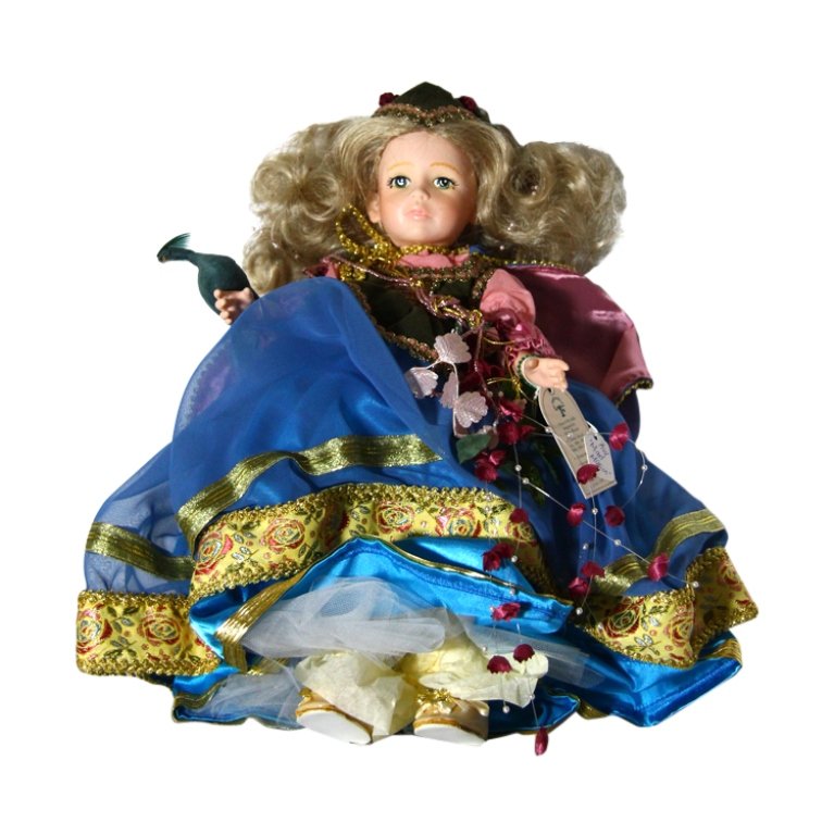 Robin Woods Maid Marion Doll (1 of 3)