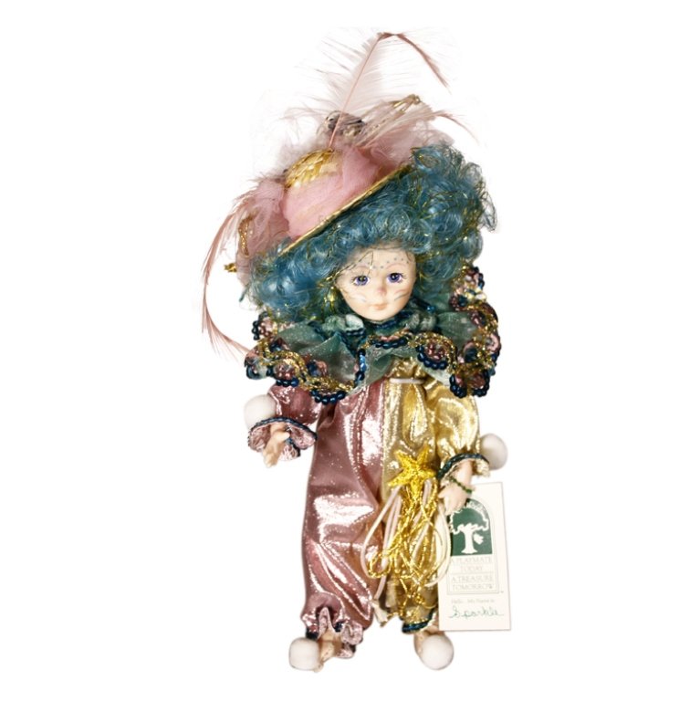 Robin Woods Sparkle Doll (1 of 2)