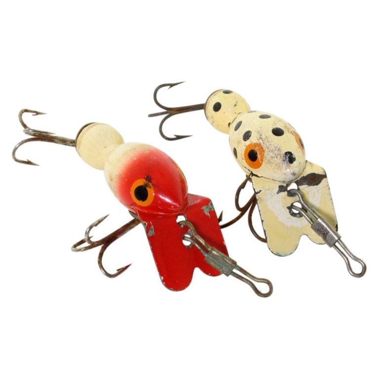 Lot of 2 Wooden Fishing Lures: Est. $ 20 - 40 Lot of 2 Wooden Fishing Lures.