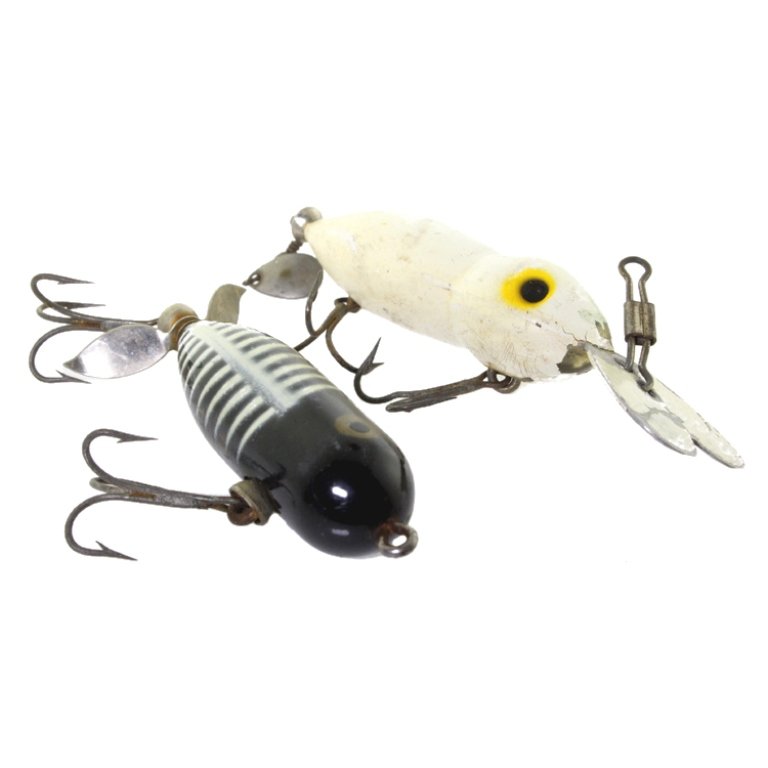 Vintage Fishing Lures: Est. $ 20 - 30 Vintage Fishing Lures.