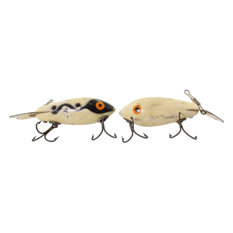 Lot of 2 Vintage Wooden Fishing Lures: Est. $ 20 - 30 Lot of 2 Vintage Wooden Fishing Lures.
