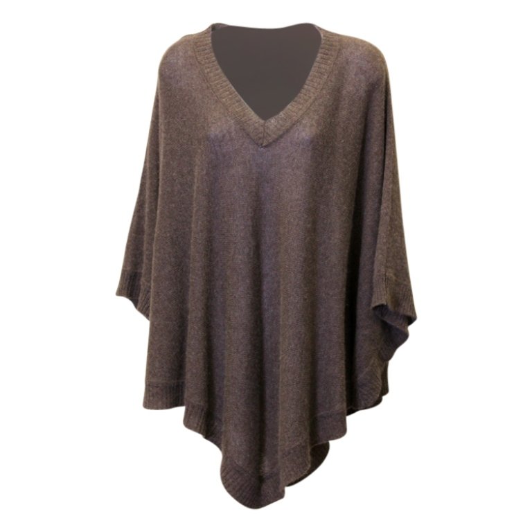 Womens Claudia Nichole Cashmere Sweater Poncho: Est. $ 75 - 100 Womens Claudia Nichole Cashmere Sweater Poncho. Size S/M. 100% Cashmere. Good condition.