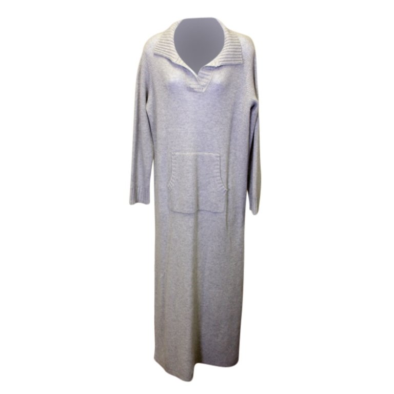 Neiman Marcus The Cashmere Collection Sweater Robe: Est. $ 100 - 125 Neiman Marcus The Cashmere Collection Sweater Robe. Sweater robe is size L, 100 % Cashmere. Bust 42 inches and length is 54 inches. Good condition